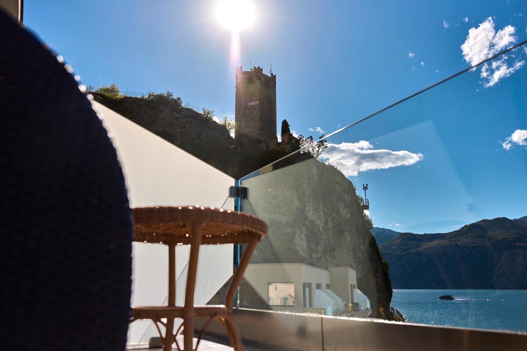 Castello Front Hotel