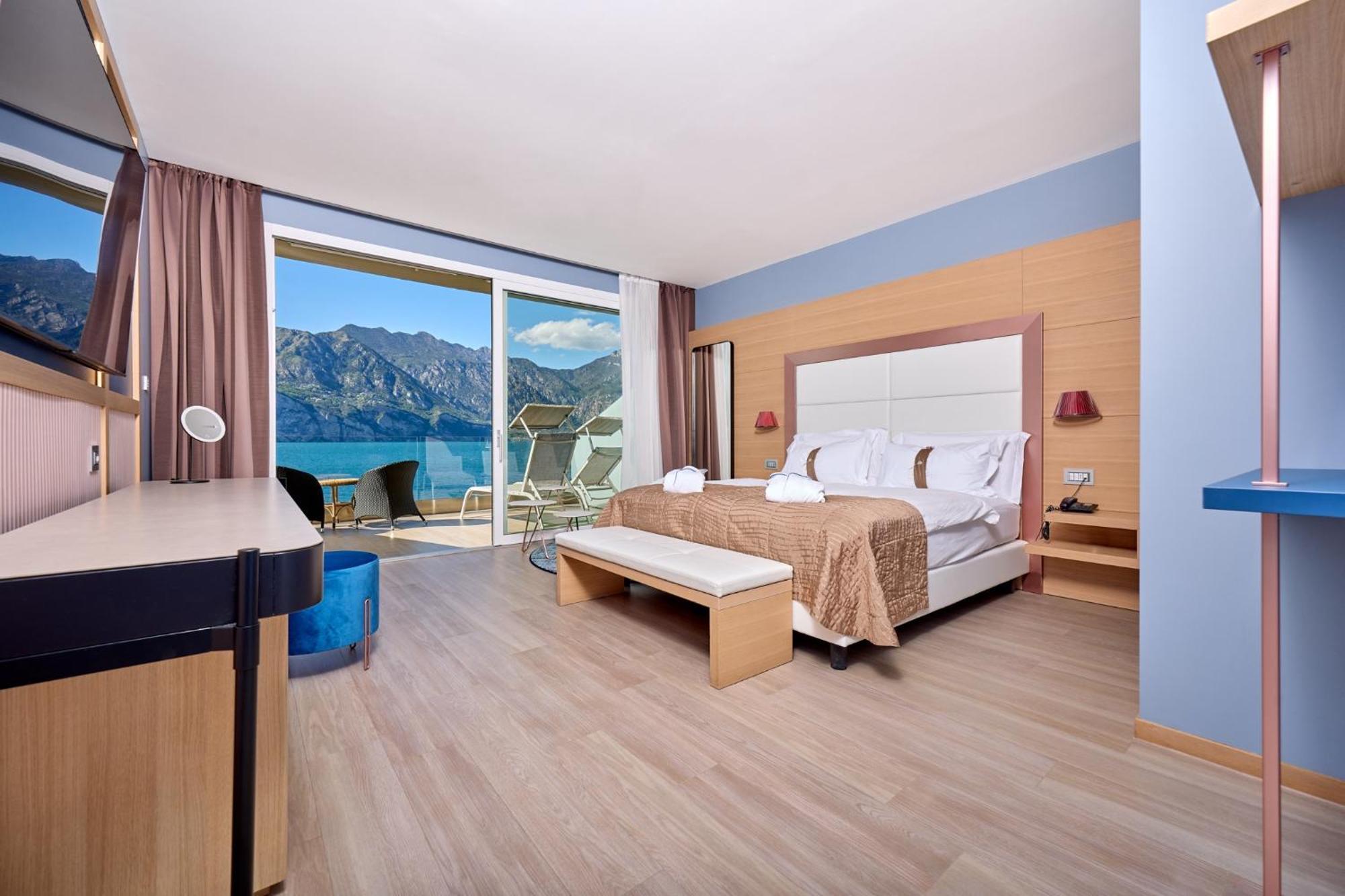Hotel Castello Front 4*