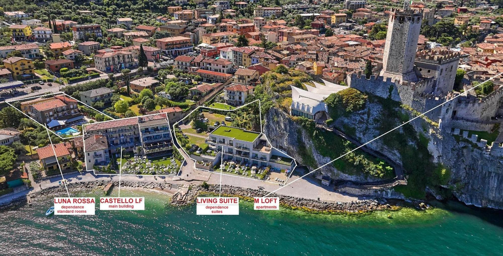 Castello Lake Front 4*