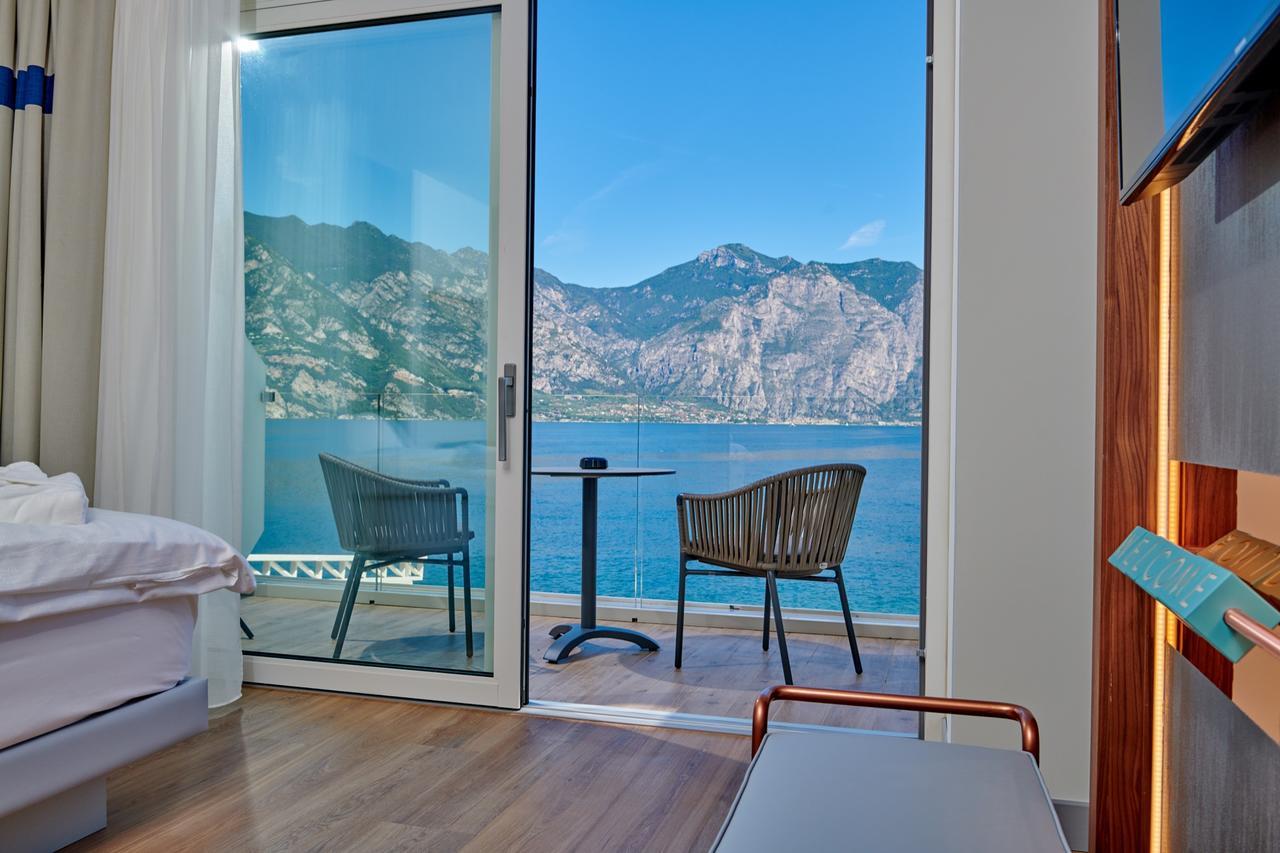 Castello Front 4* Malcesine
