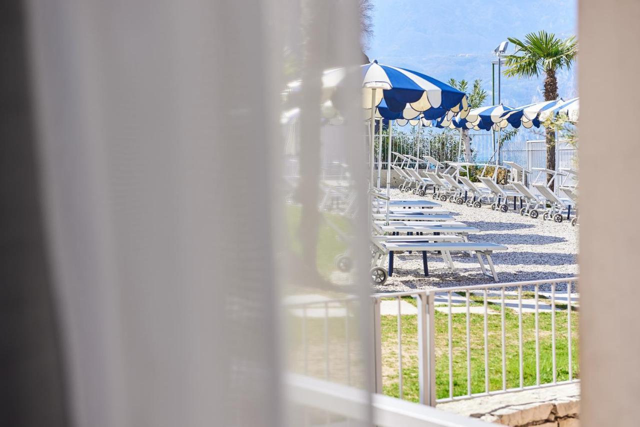 Castello Lake Front Hotel